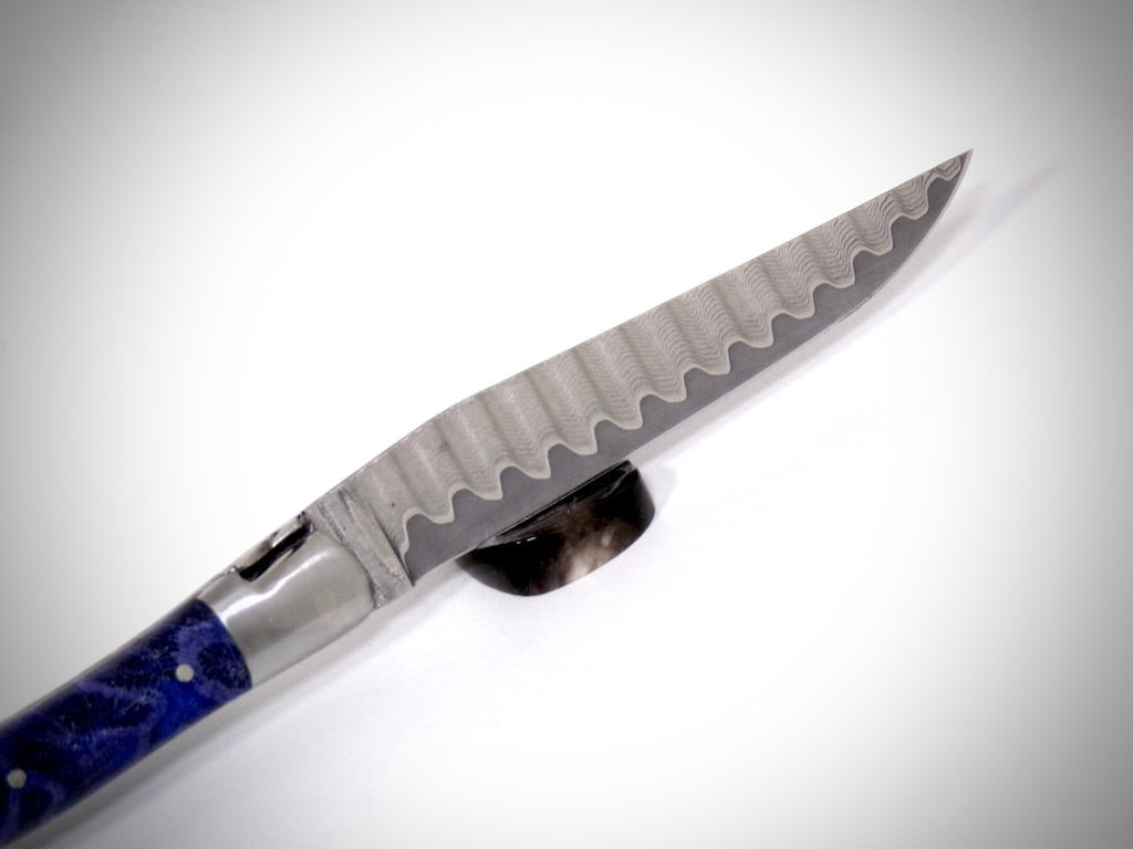 Laguiole "Koi" lame Damas VG10 ciselé par David DAUVILLAIRE