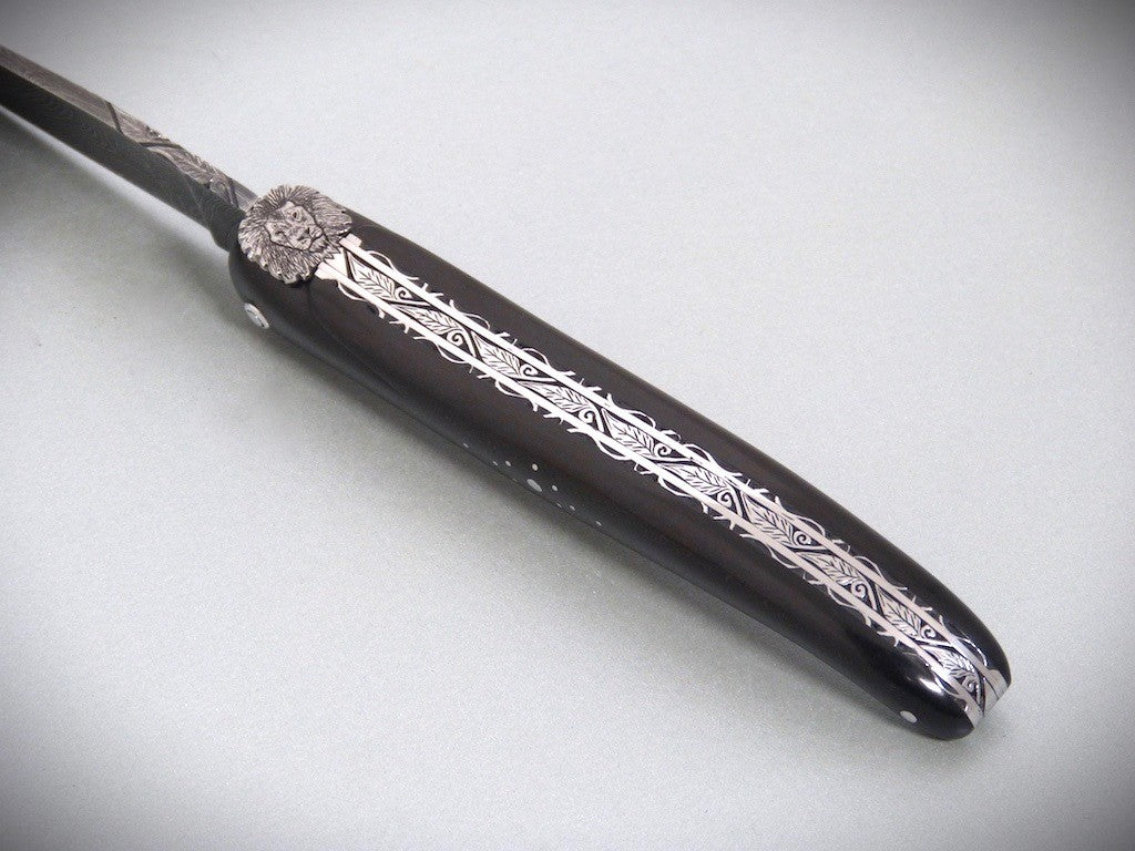 Laguiole "Lion" ébène, lame Damas
