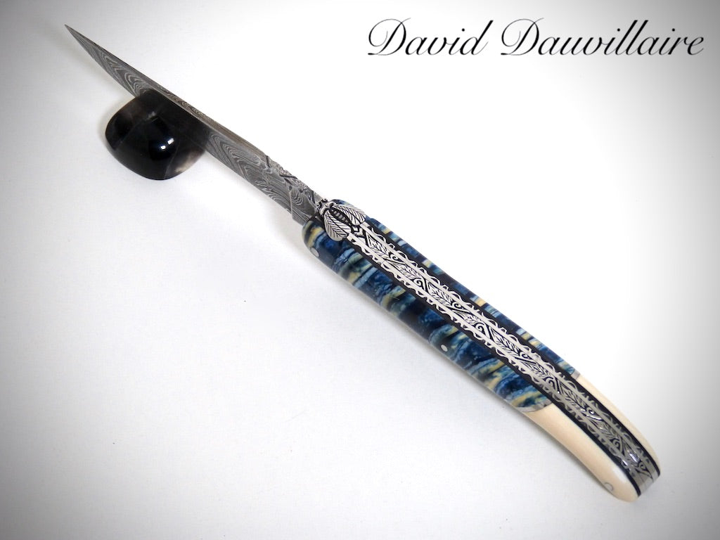 Laguiole Molaire de Mammouth Bleu, Mitre arrière Ivoire de Mammouth ciselé par David DAUVILLAIRE
