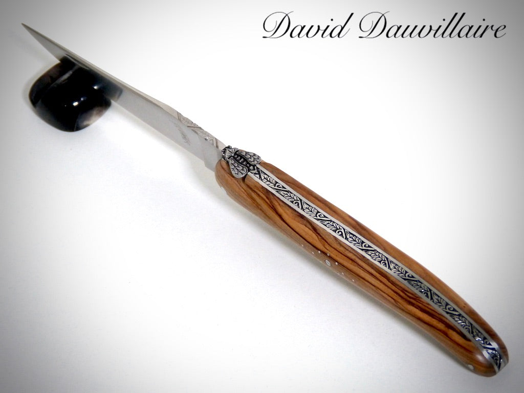 Laguiole Olivier ciselé par David DAUVILLAIRE