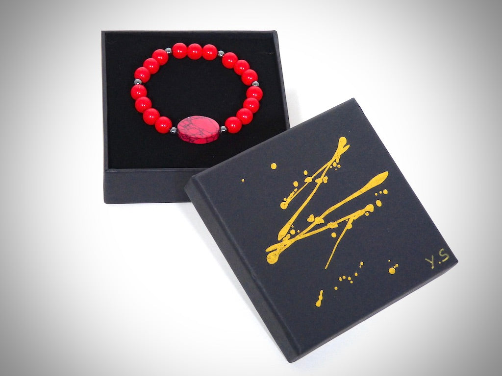 Armband aus rekonstituiertem rotem Jaspis und natürlichen Korallenperlen, mit rotem Bambus, handgefertigt von YS CRÉATIONS