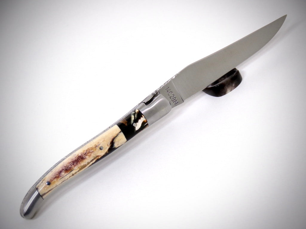 Laguiole Ivoire de Mammouth stabilisé ciselé par David DAUVILLAIRE