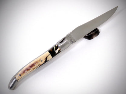 Laguiole Ivoire de Mammouth stabilisé ciselé par David DAUVILLAIRE