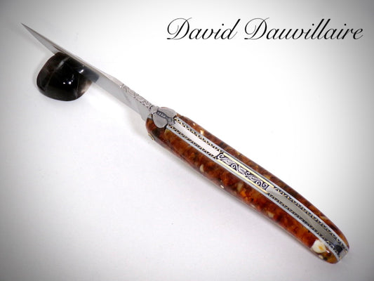 Laguiole Ambre ciselé par David DAUVILLAIRE