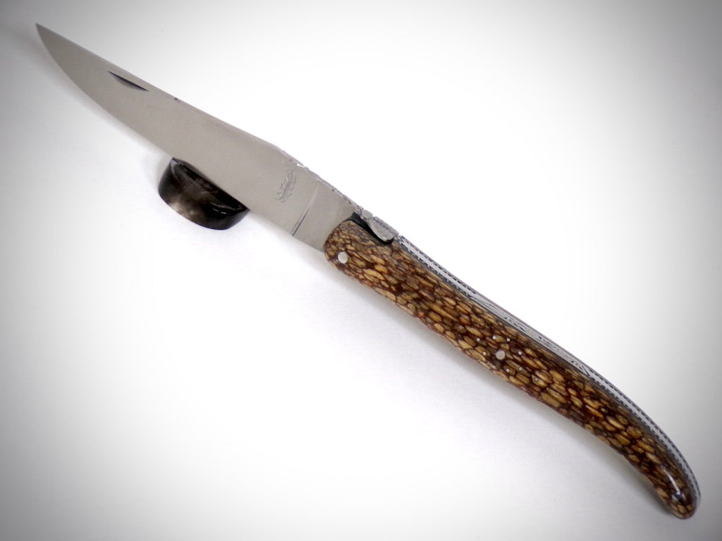 Laguiole Goyavier ciselé par David Dauvillaire