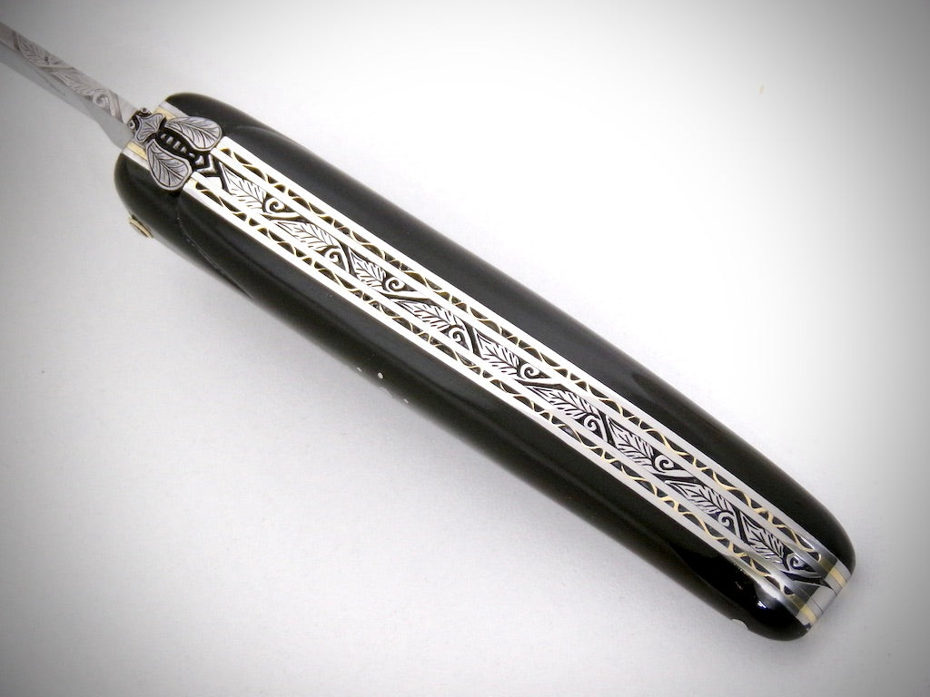 Laguiole Buffalo Horn carved by David DAUVILLAIRE