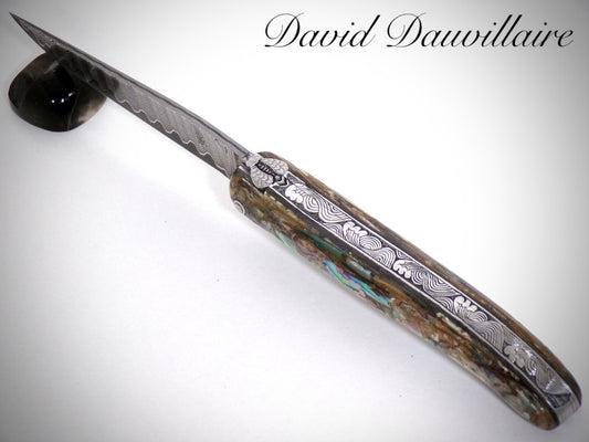 Laguiole Abalone, lame Damas VG10 ciselé par David DAUVILLAIRE