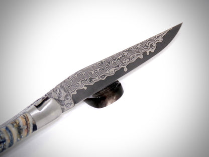 Laguiole Molaire de Mammouth, Lame Damas VG10 ciselé par David DAUVILLAIRE