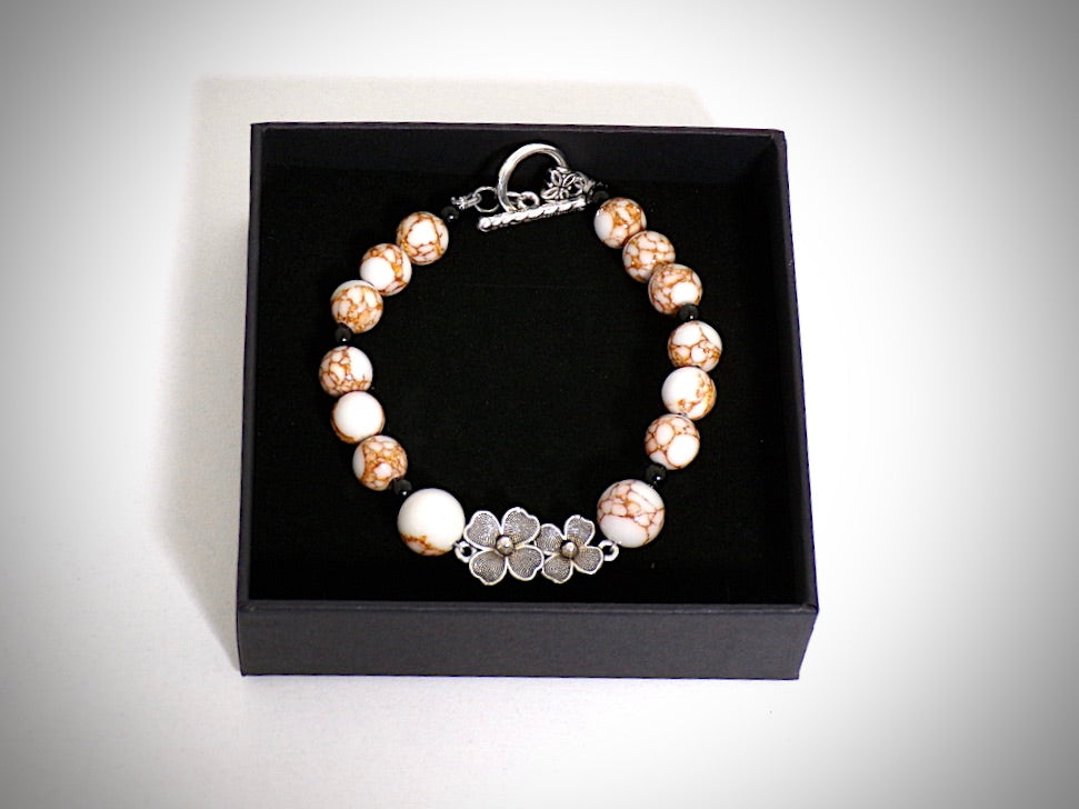 Bracelet "Floral" fabriqué artisanalement par Y.S CRÉATIONS