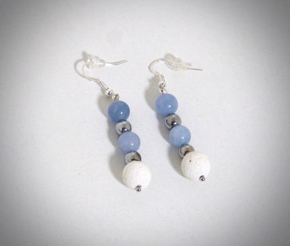 Boucles d'oreilles Pierre naturelles Aigue marine et Pierre de lave blanche fabriquées artisanalement par Y.S CRÉATIONS